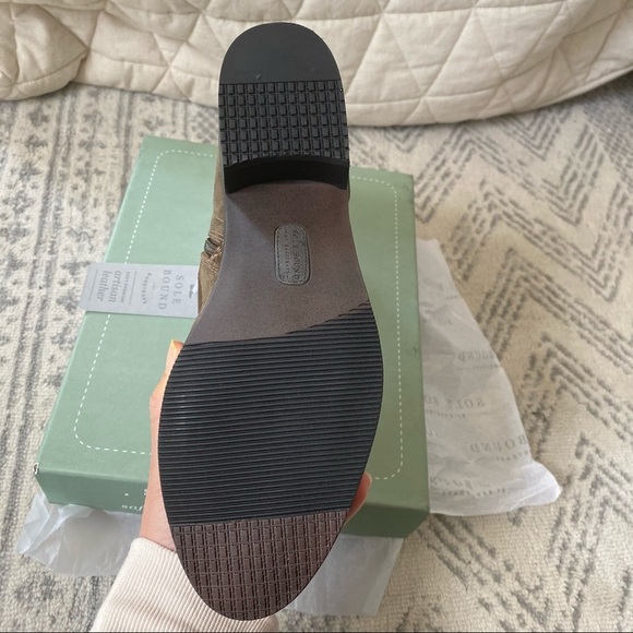 Baretraps Idola Suede Bootie in Moss - Picture 4 of 6